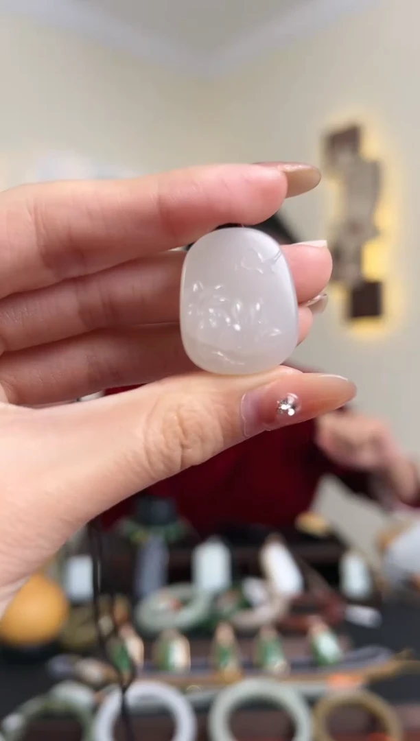 【闪购商品】和田玉颈饰未镶嵌B56- 蝶恋花