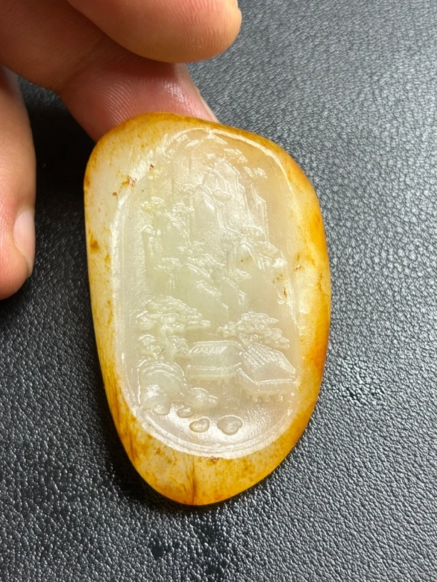 和田玉山水小吊坠