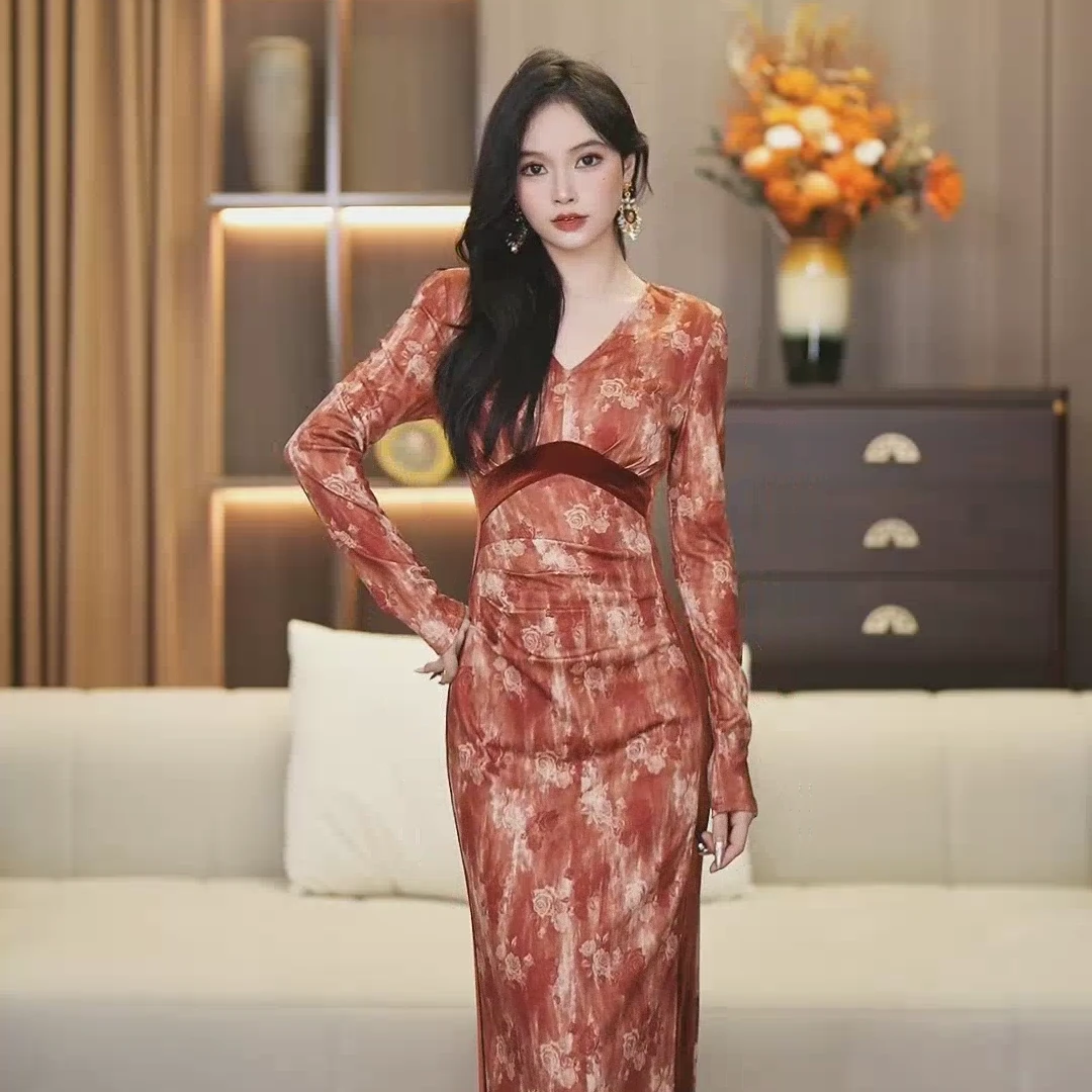 【萱萱】喜上眉梢秋款法式时尚气质修身收腰开衩连衣裙-SW0440