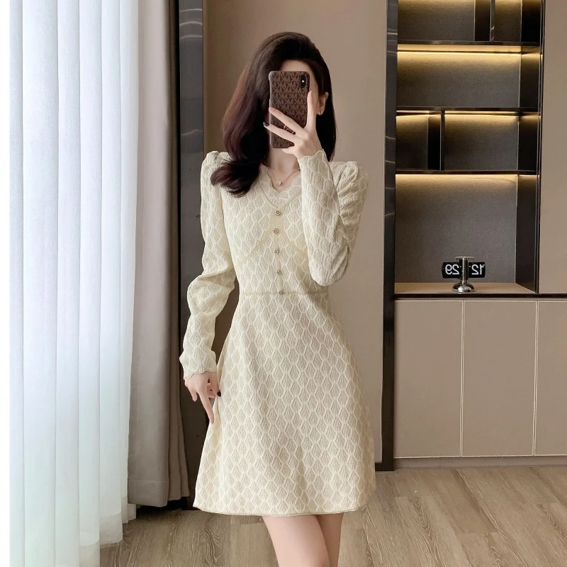 2024秋冬女法式气质收腰显瘦毛衣裙冬季打底名媛小香风针织连衣裙