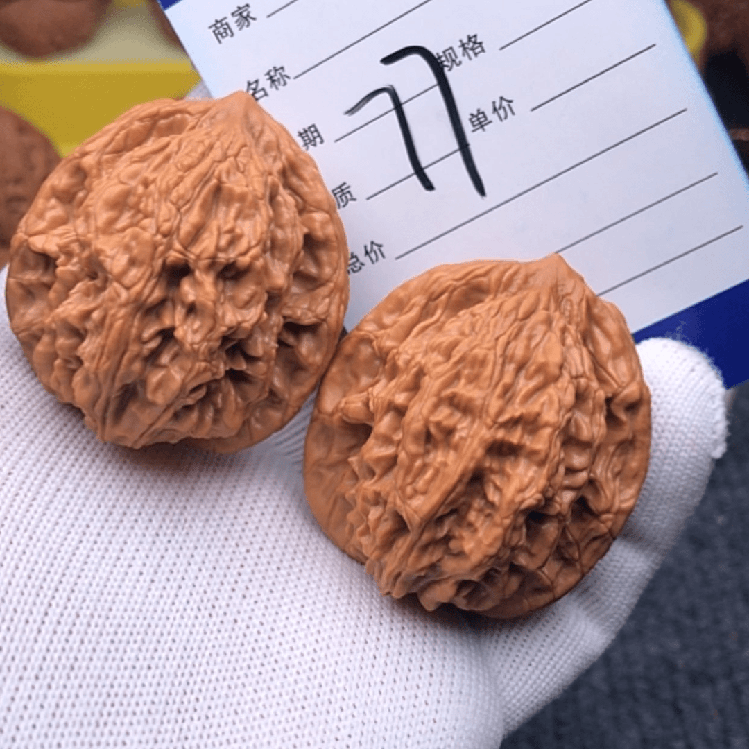 【闪购商品】文玩核桃吊坠40虎头