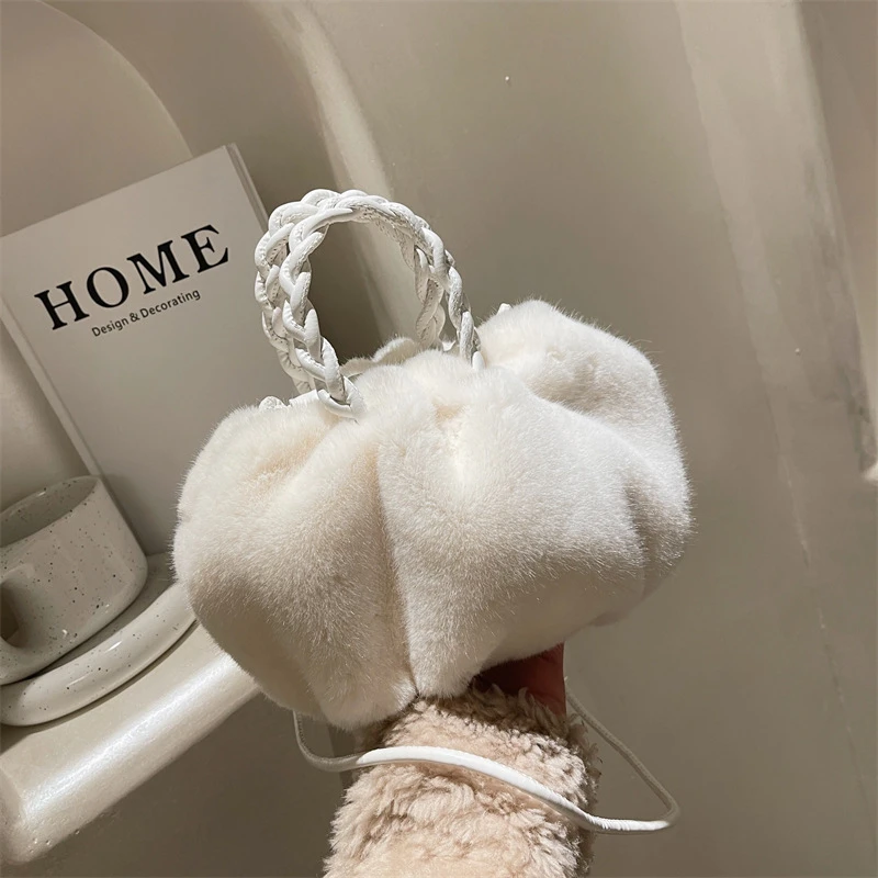 网红时尚百搭小包包秋冬可爱毛毛包小众质感毛绒绒手提包手拎包