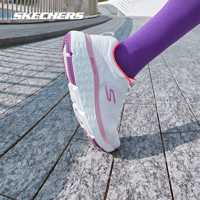 Skechers斯凯奇新款强减震防滑女款专业训练跑步鞋运动鞋 129120