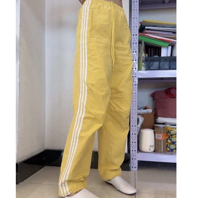 流行款爆款黄色工装裤