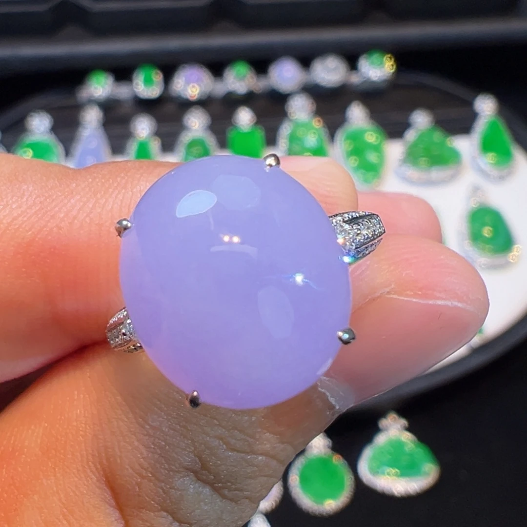 翡翠戒指18K金镶嵌戒指