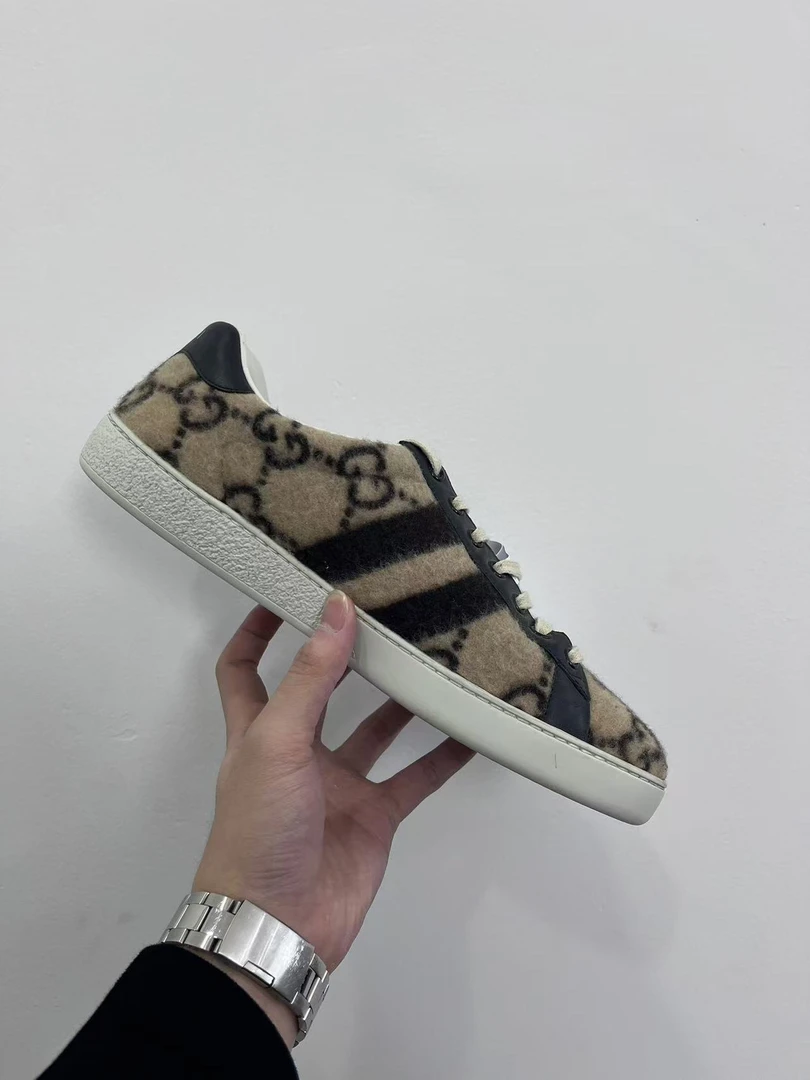 【聚星折扣】Gucci/古驰 棕色毛绒豹纹休闲板鞋41欧码 lb116