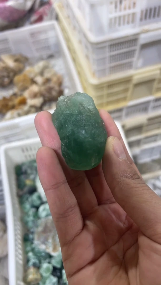 【闪购商品】萤石原石未镶嵌原石G1