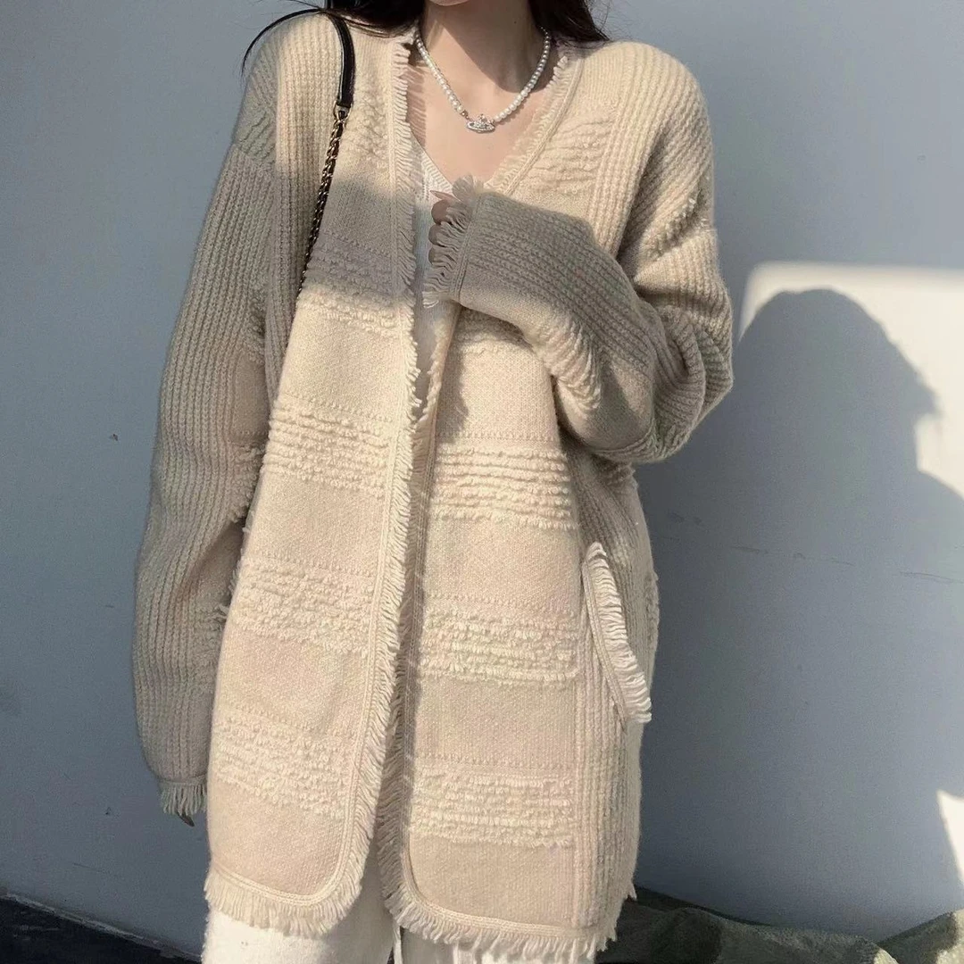 【俩月羊绒】轻奢231609-慵懒风软糯V领圈圈绒流苏边羊绒外套