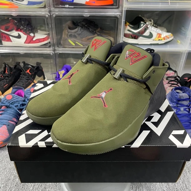 43码/原盒/全新/威少1 中帮篮球鞋/公价1299