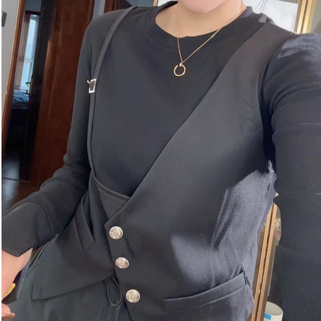 新款圆领百搭不规则假两件T恤衫