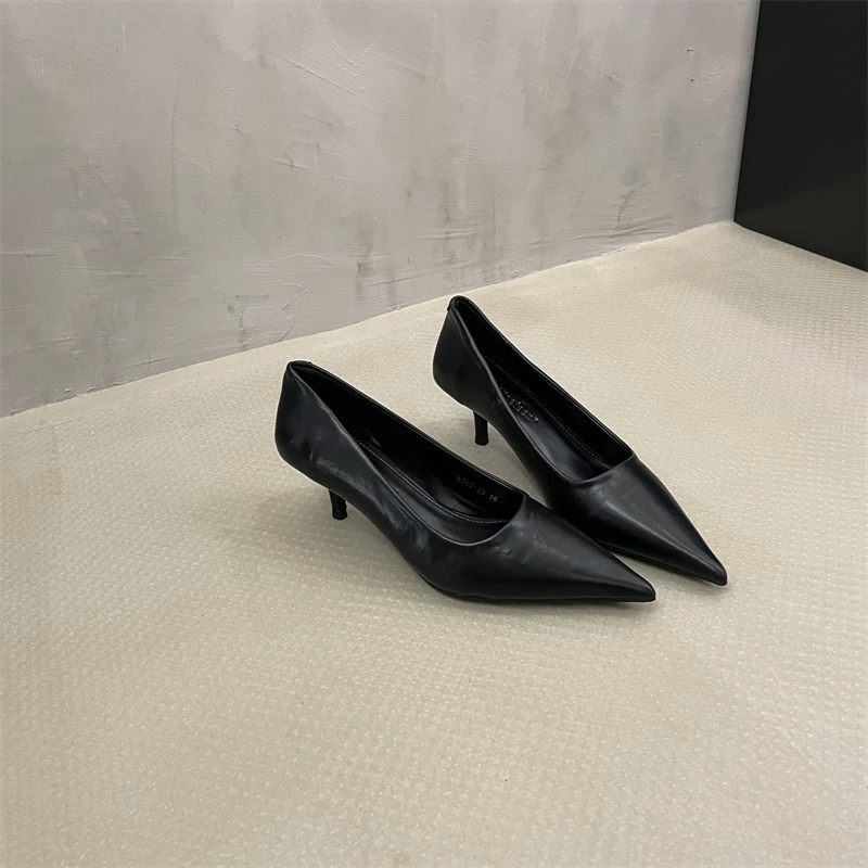 欧美风尖头浅口细跟单鞋女2024秋季新款百搭气质中跟女鞋通勤工作