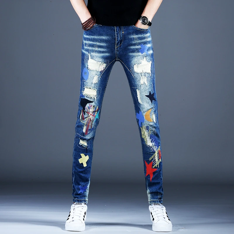 美式高街潮流高档显瘦牛仔裤男款小脚上档次修身刺绣新款破洞裤