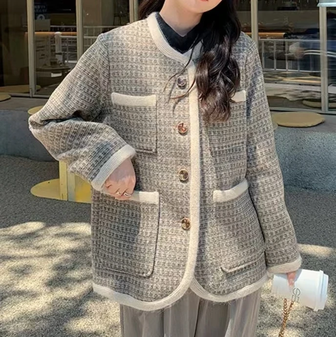 Q1454秋冬设计感多口袋复古洋气格纹圆领小香风外套