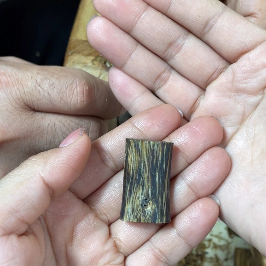 【闪购商品】沉香吊坠绿棋楠素牌4.1克