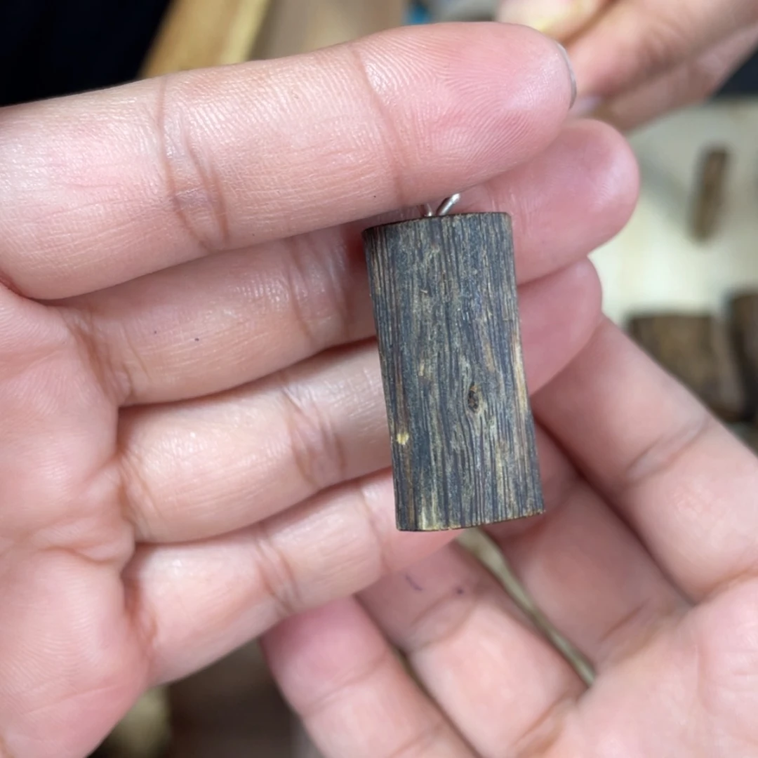 【闪购商品】沉香吊坠绿棋楠素牌2.8克