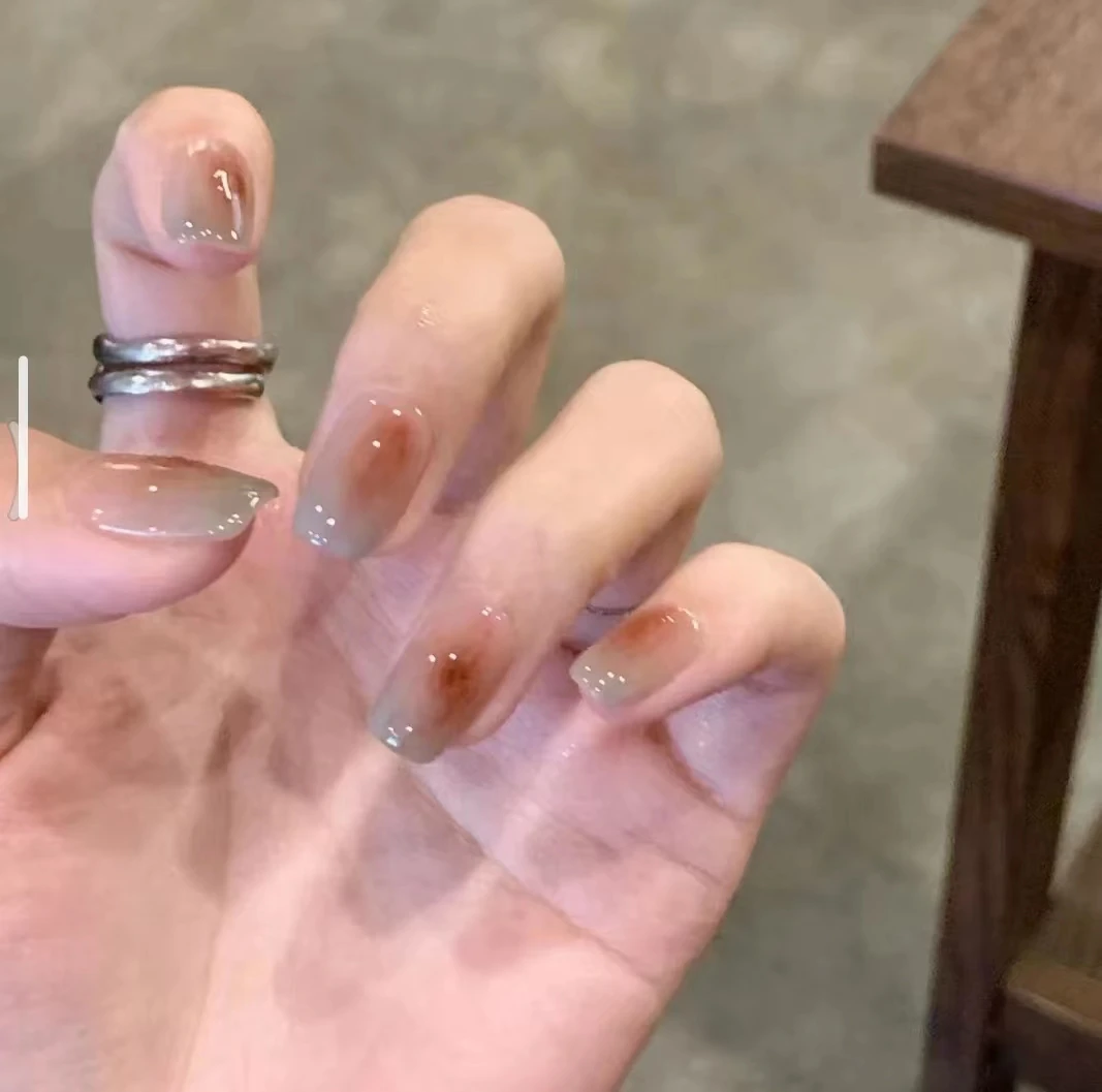 H52【超短梯】美拉德风雾霾蓝焦糖渐变纯欲琥珀晕染穿戴式甲片