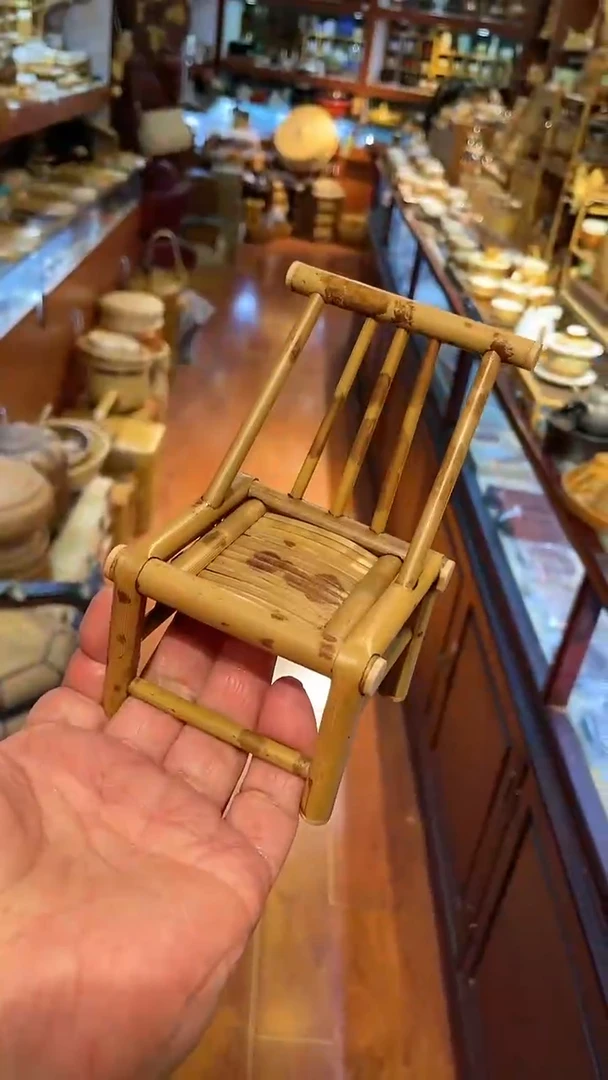 【闪购商品】椅子...