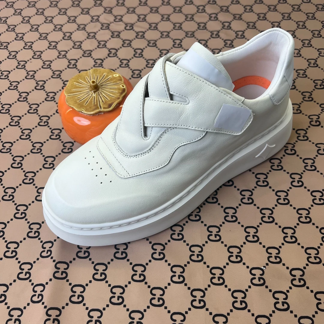 22305品牌断码头层皮男士(四季)小白鞋