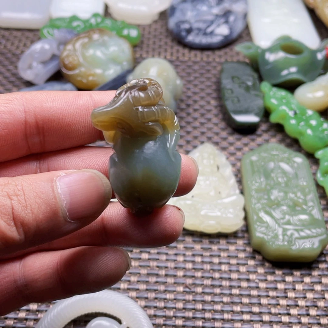【闪购商品】和田玉挂件未镶嵌文*玩