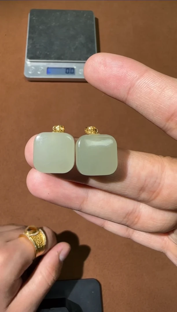 【闪购商品】和田玉颈饰未镶嵌小牌子