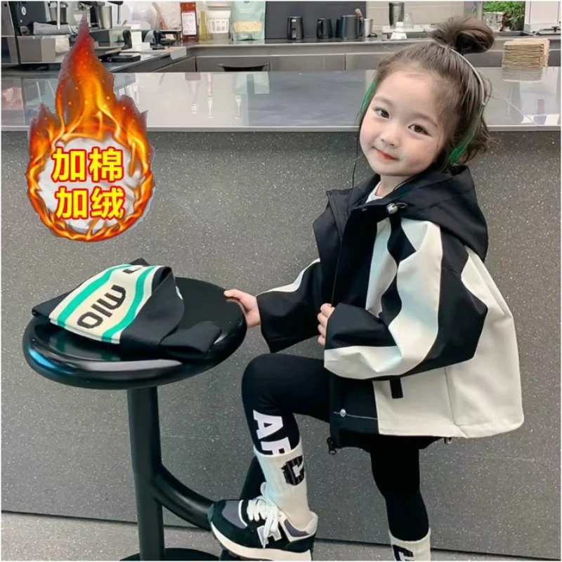 女童冲锋衣外套2025新款洋气春秋款宝宝春季夹克春装上衣服儿童装