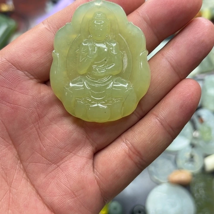 岫玉吊坠(赠链)未镶嵌