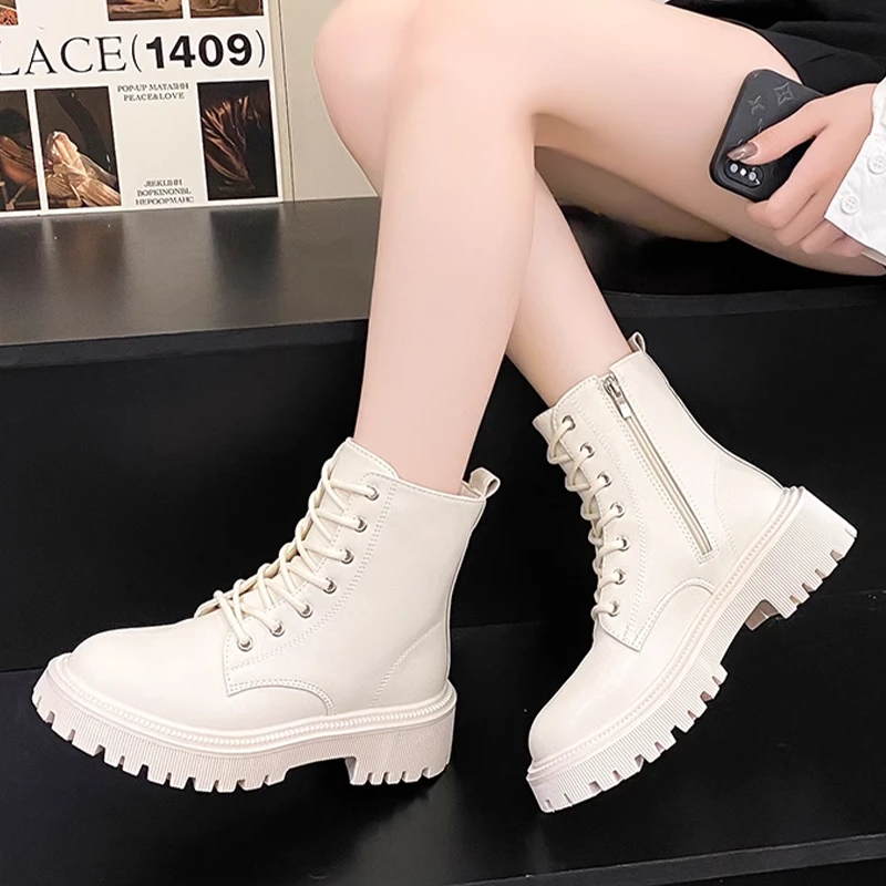 2024流行小短靴马丁靴女英伦风厚底薄款洋气又高级秋冬款时尚短靴