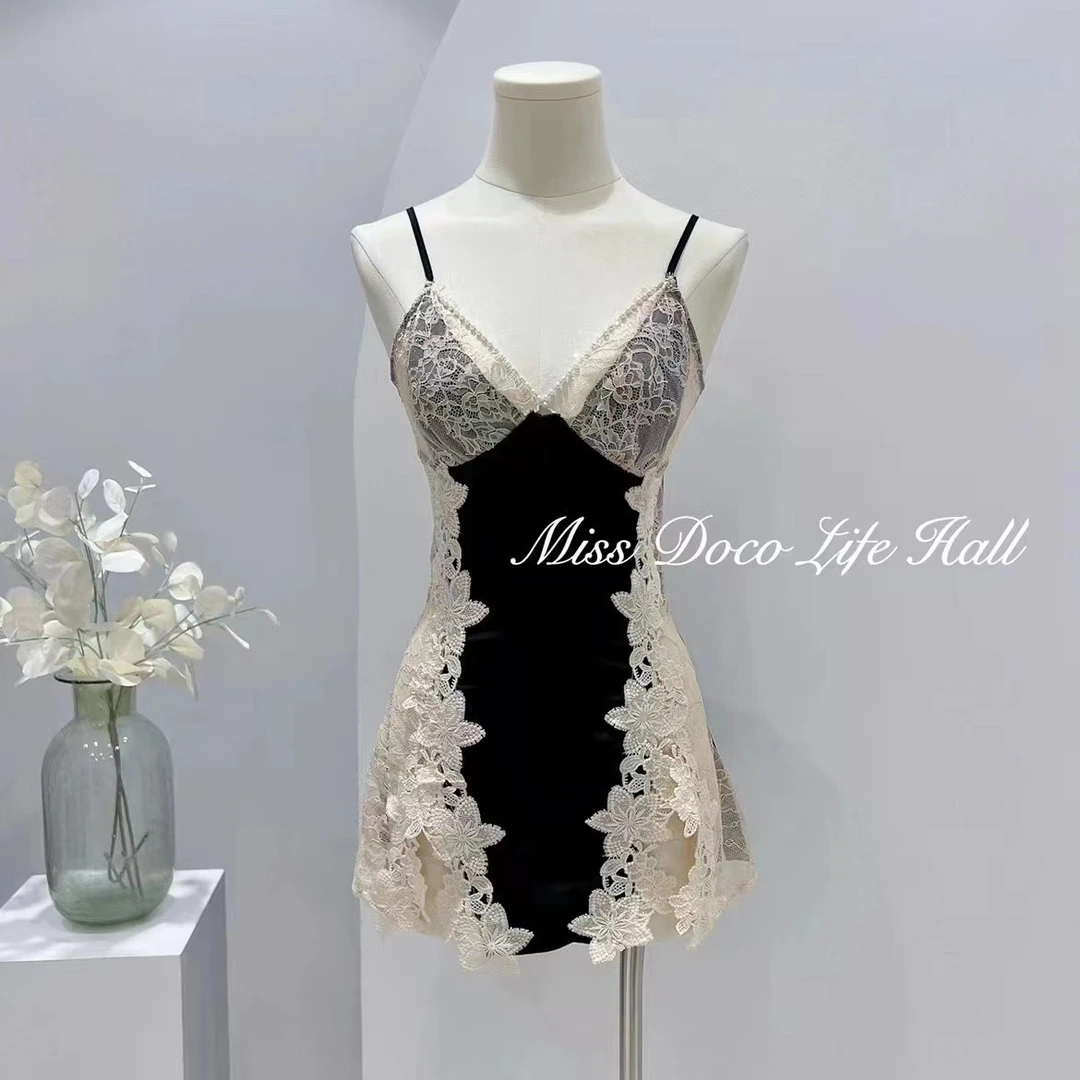 2022年性感吊带睡裙女夏季薄款蕾丝镂空美背修身显瘦睡衣带胸垫