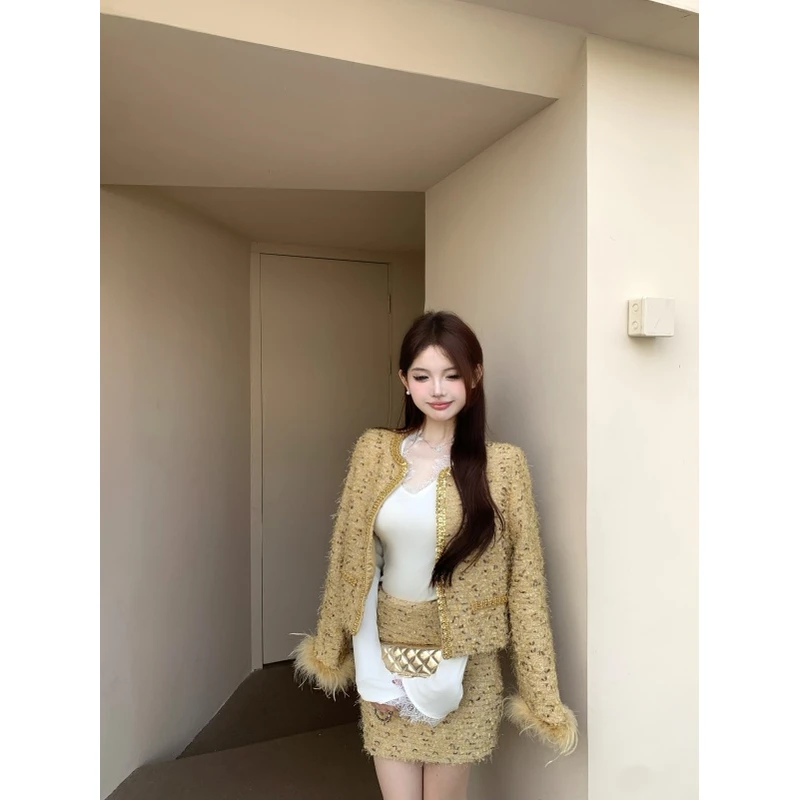 时尚气质优雅小香风套装秋季夹棉重工钉珠毛毛外套+粗呢短裙女装