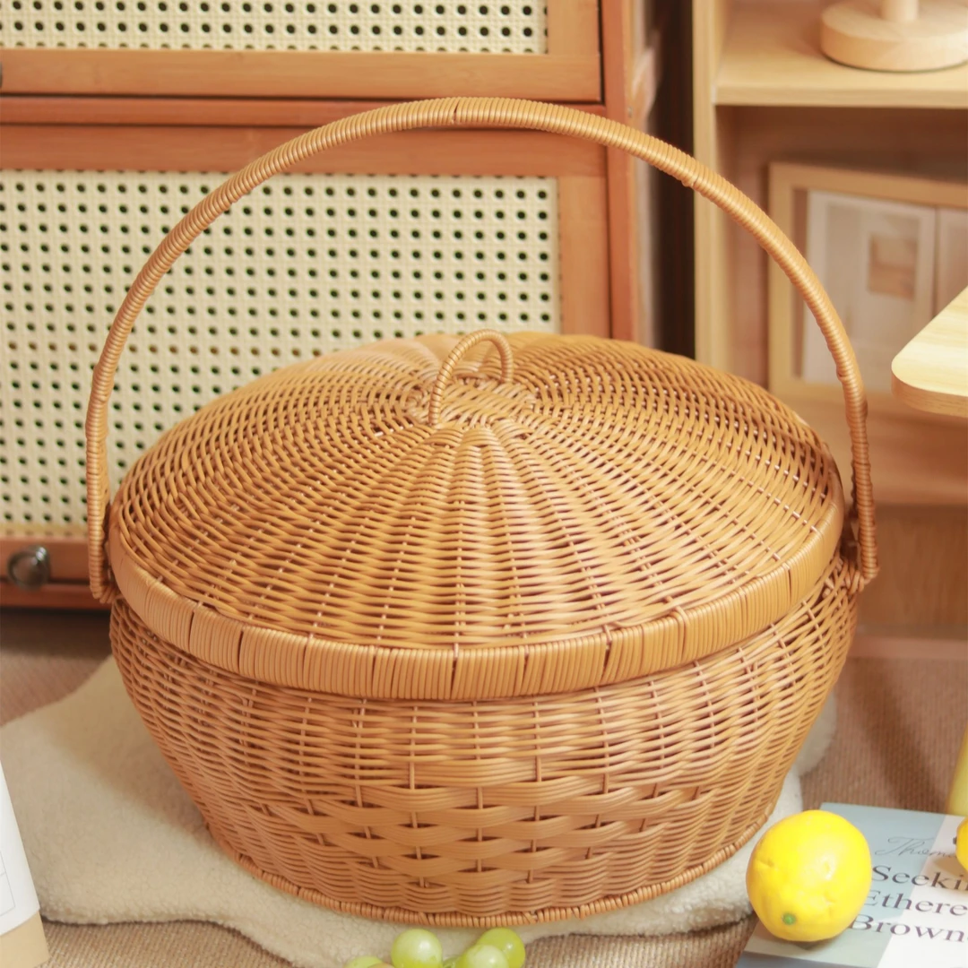 仿藤带盖拜拜篮子手提圆形手编菜篮藤编家用野餐编织收纳有盖复古