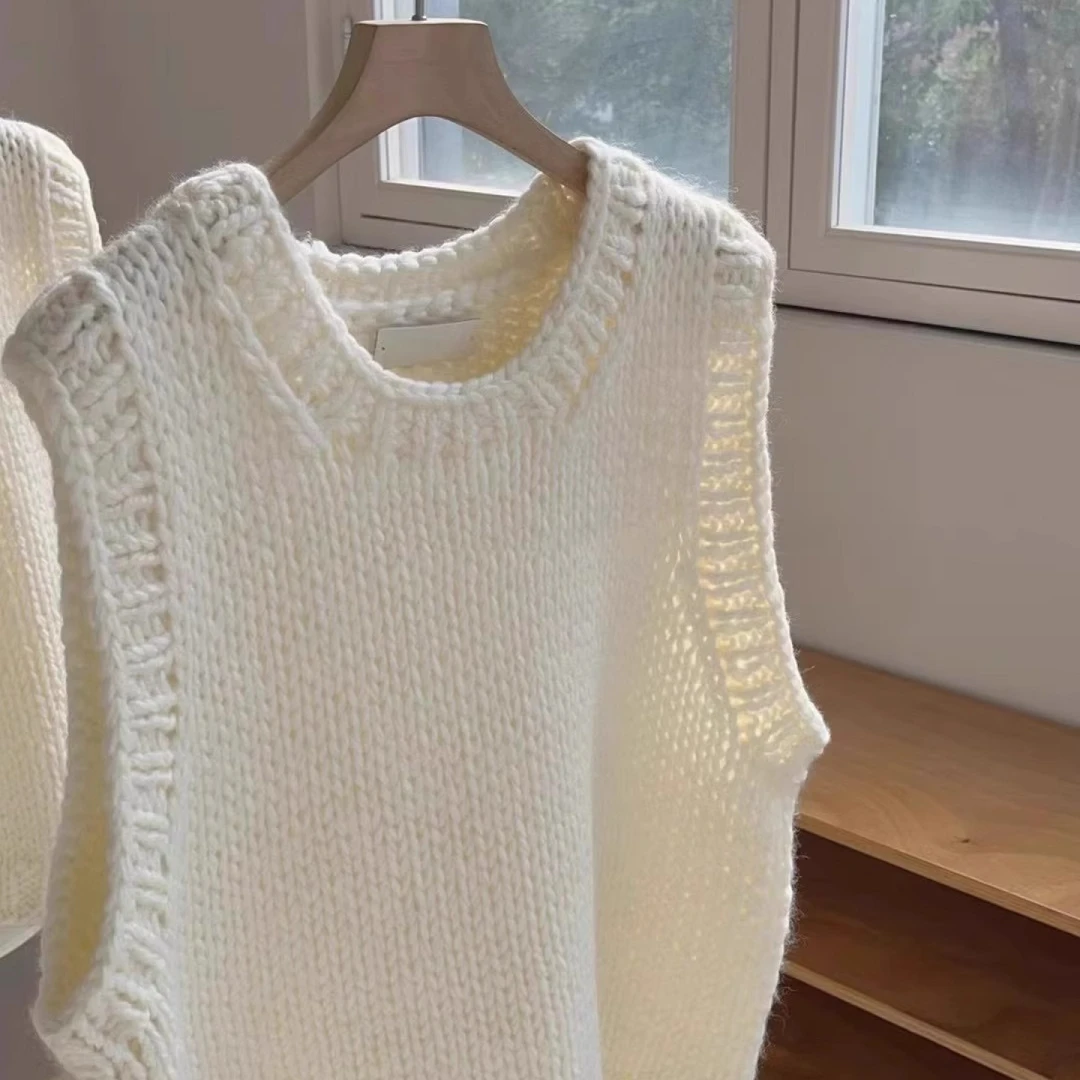 米白色针织马甲背心女2025早春新款打底内搭小香风超好看小众上衣