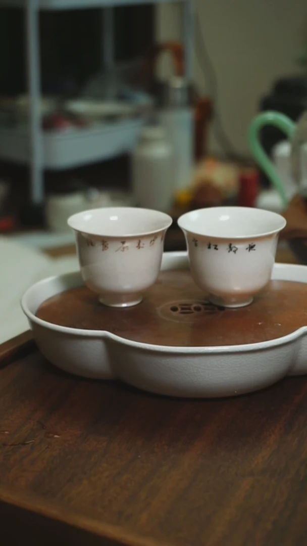 【闪购商品】瓷手绘书法如是杯对杯