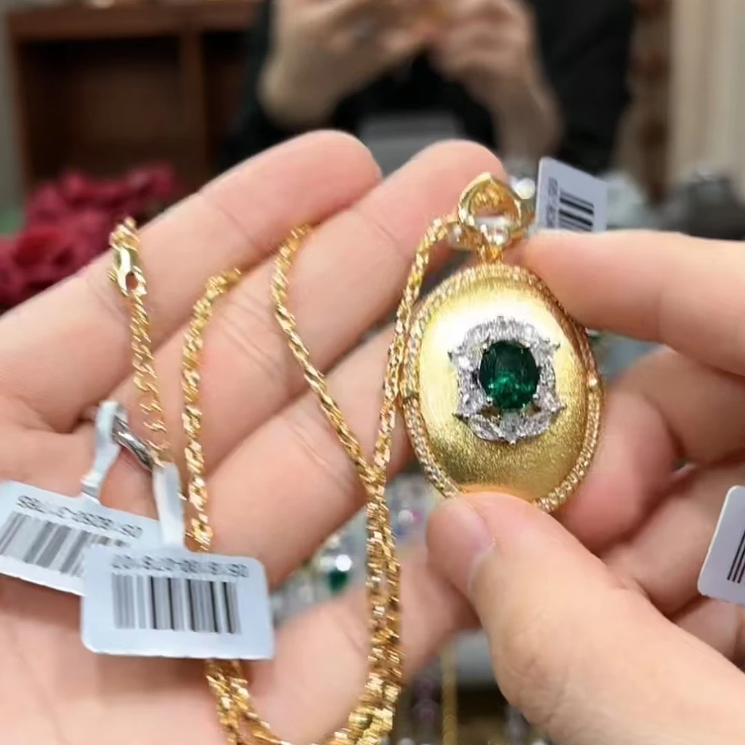 哥伦比亚-矿区高定祖母绿镀金豪镶吊坠时尚小众轻奢设计款078104