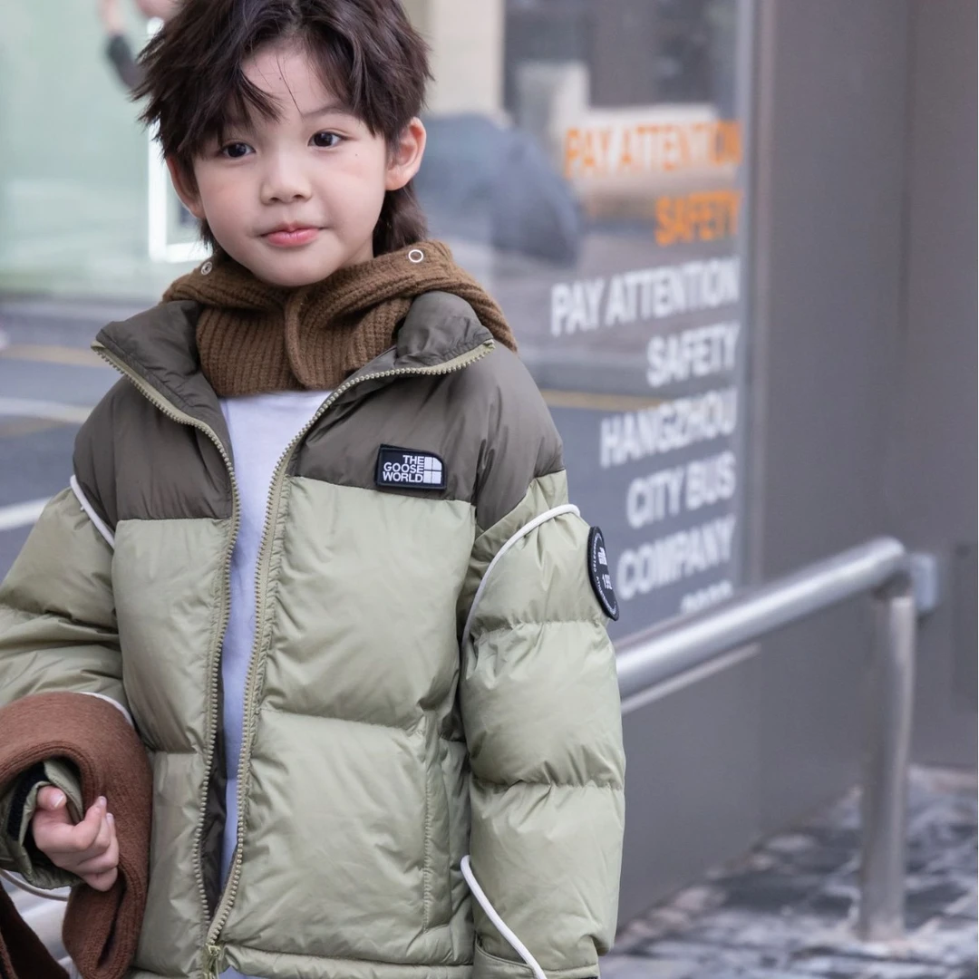 2401#新款拼色字母女童男童中小童短款儿童秋冬白鸭绒保暖羽绒服