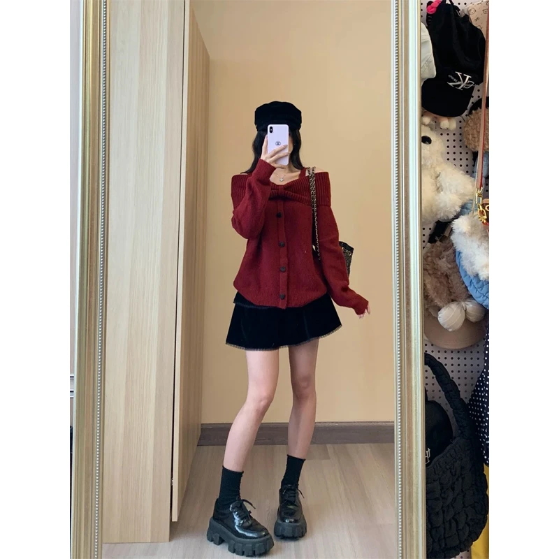 针织衫女款爆款2024新款秋冬设计感宽松显瘦时尚百搭漏肩长袖毛衣