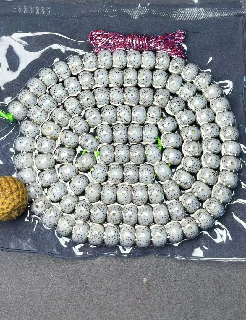 海南星月菩提 脱脂顺白藏式桶珠108颗 文玩长串 尺寸约9.5*7.5mm