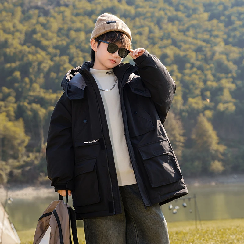 男童90白鸭绒纯色羽绒服冬新款中大童字母基础连帽外套D23579