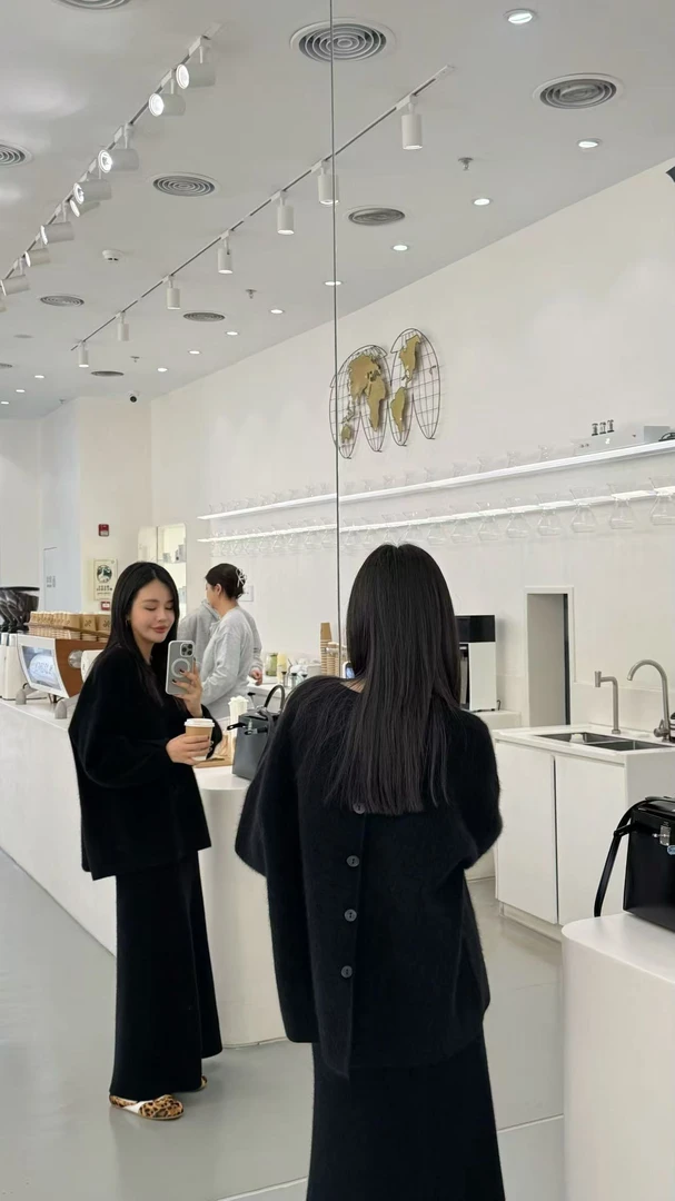 惬意时光秋冬新款设计感后背扣子慵懒风宽松套头毛衣针织衫643