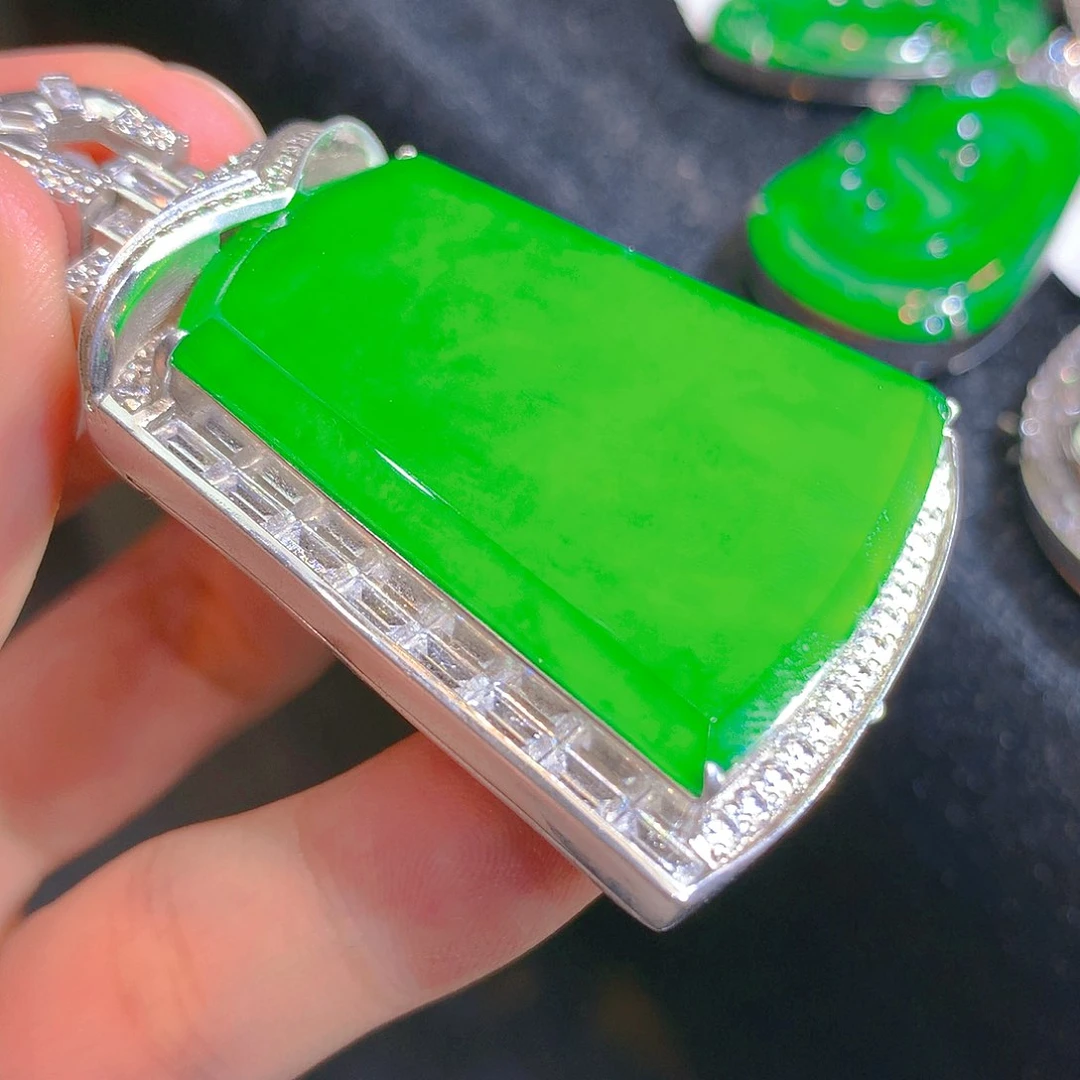 翡翠颈饰银S925镶嵌翡翠翡翠