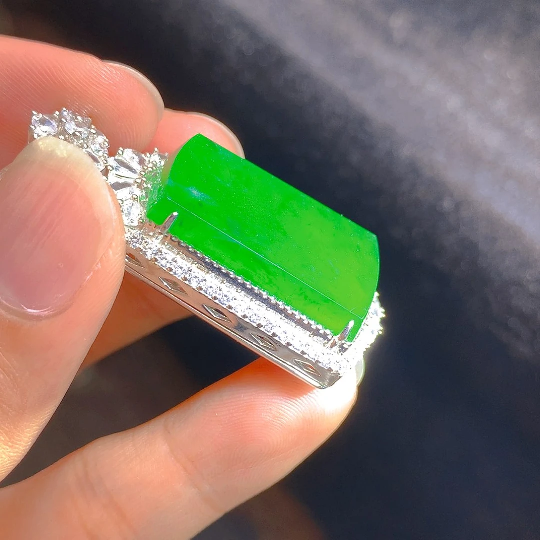 【闪购商品】翡翠颈饰银S925镶嵌翡翠