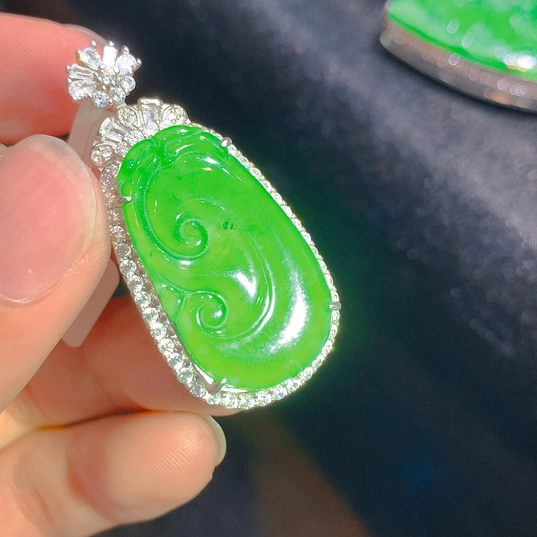 【闪购商品】翡翠颈饰银S925镶嵌翡翠