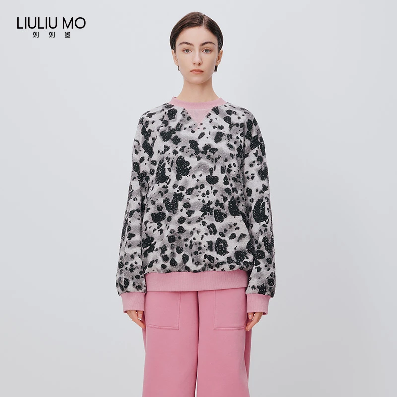 刘刘墨灰色豹纹休闲印花满印圆领时尚复古设计感宽松秋冬长袖上衣