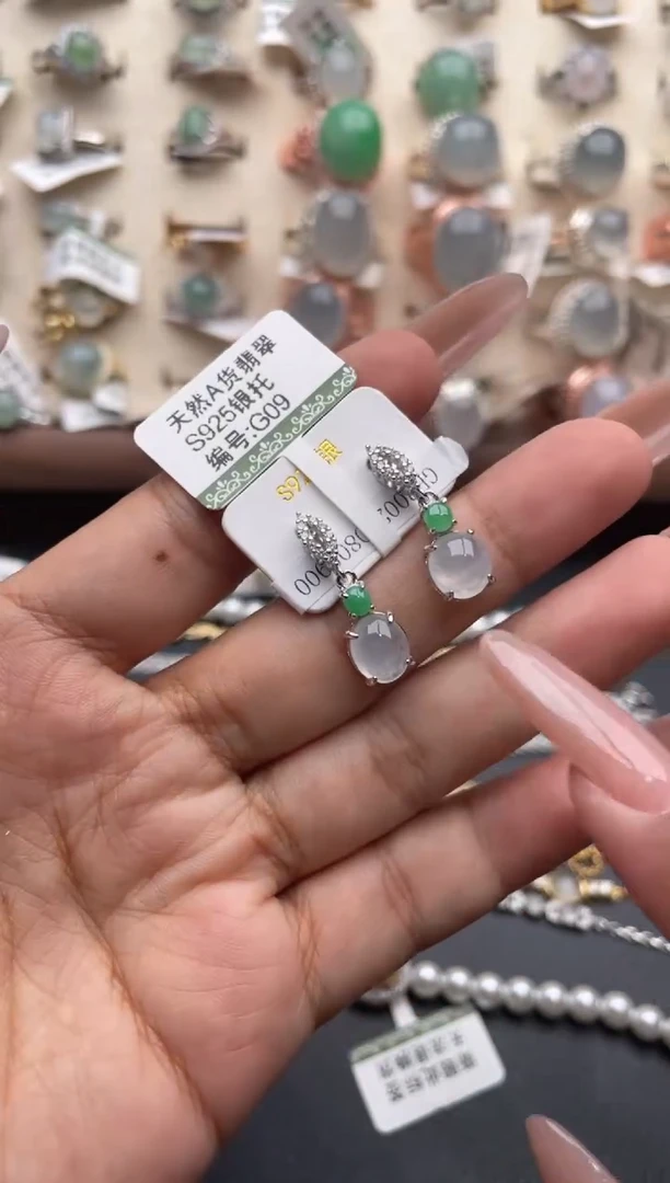 【闪购商品】翡翠耳钉银S925镶嵌11111