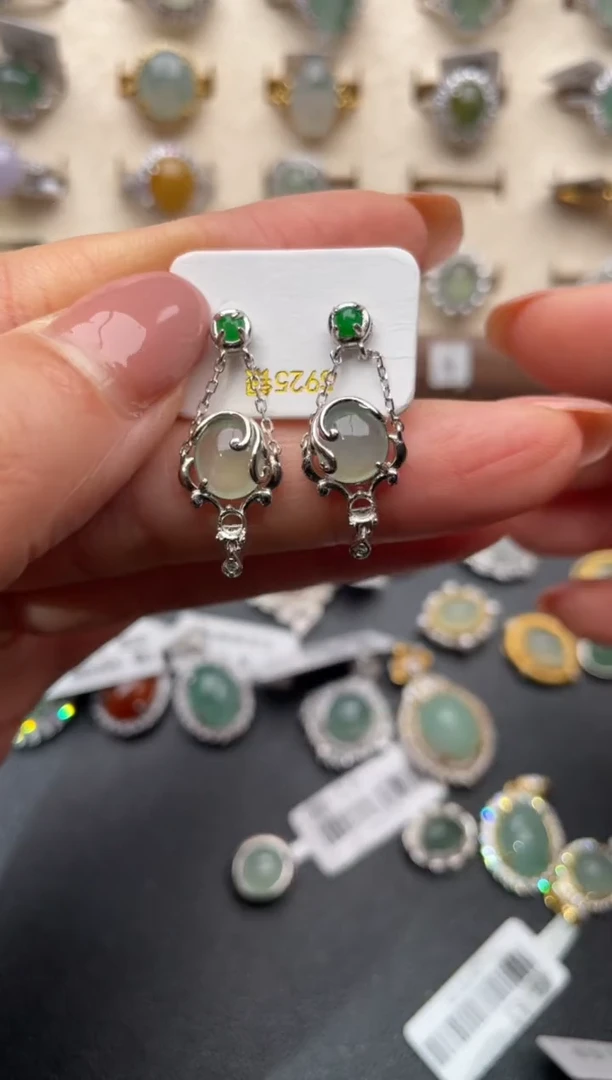 【闪购商品】翡翠耳钉银S925镶嵌11111