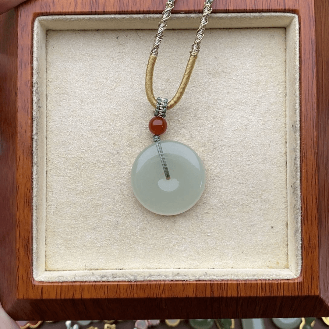 和田玉吊坠(不含链)未镶嵌