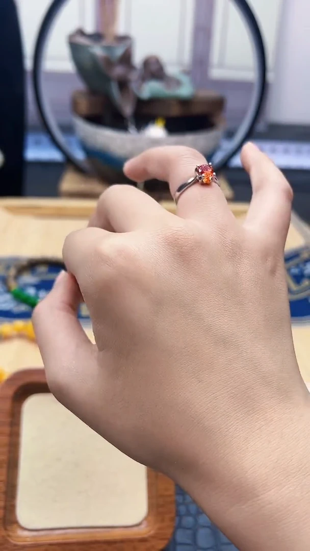 【闪购商品】石榴石手链银S925镶嵌J48