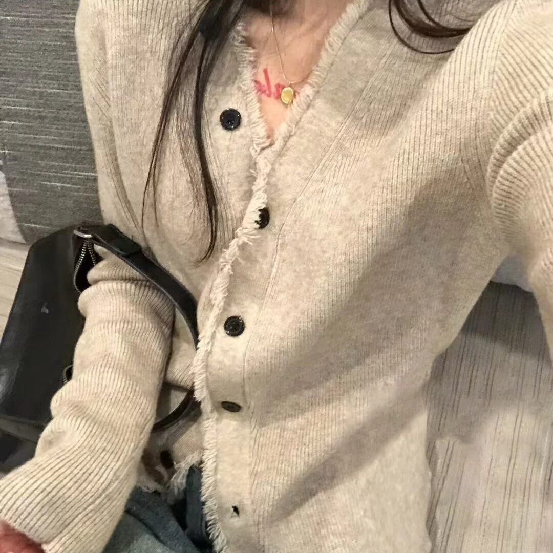 V领显瘦打底开衫女春装毛衣设计感小众修身别致甜辣长袖上衣韩版