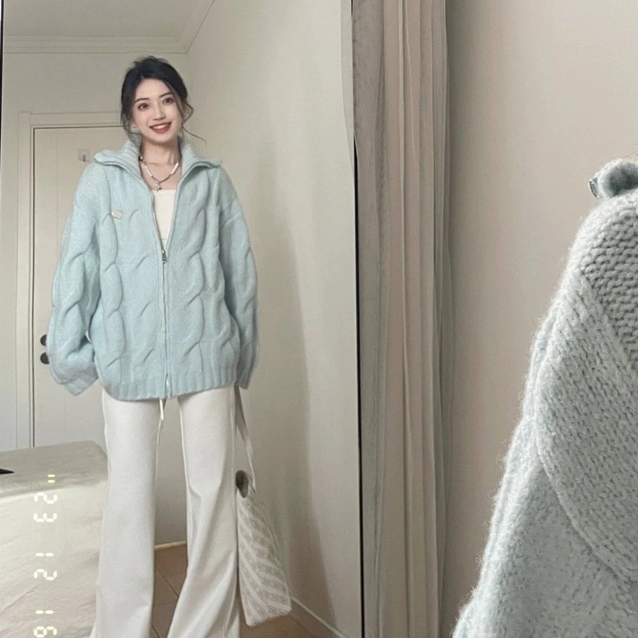 高级感慵懒风奶蓝色毛衣外套女款秋冬季新款爆款加厚针织开衫上衣