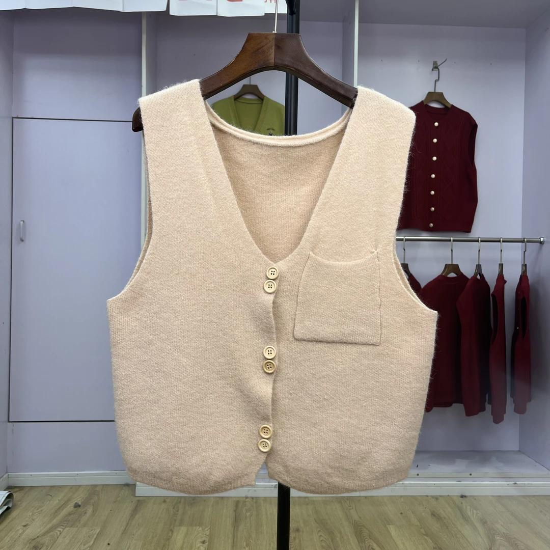 673 韩系通勤V领针织马甲秋装女2024年新款复古时尚叠穿毛衣背心