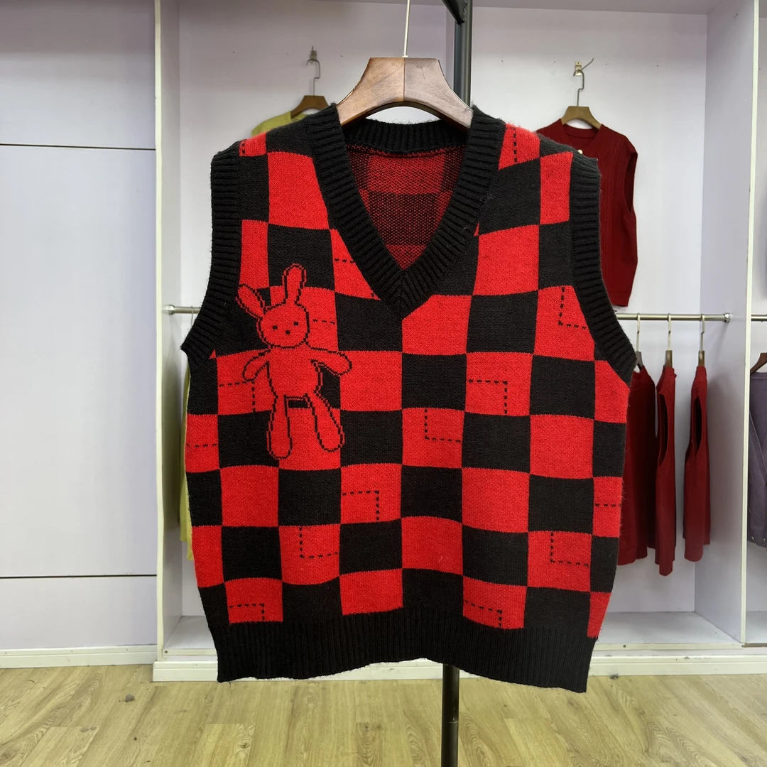 031 2024秋冬季新款V领棋盘格提花百搭暗黑风针织马甲女背心坎肩